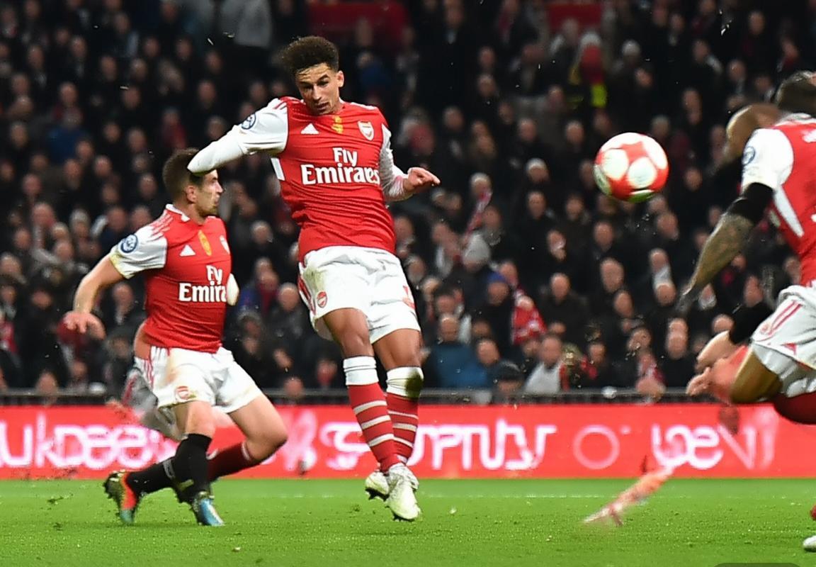 阿森纳3-1拜仁慕尼黑，欧冠1/4决赛角球战术发威，诺伊尔失误葬送好局